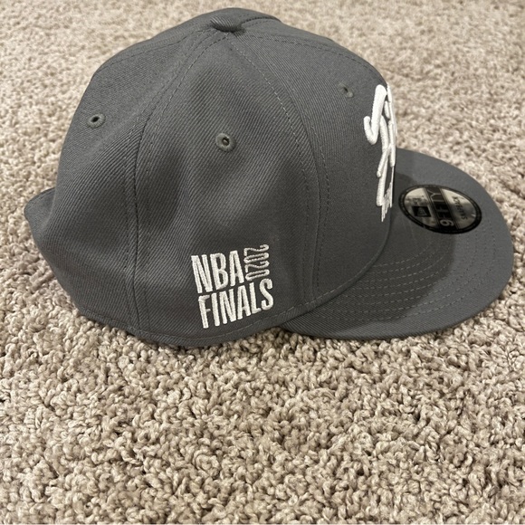 New Era Los Angeles Lakers 9FIFTY NBA
Finals Bound Snapback Hat Gray - Picture 2 of 5